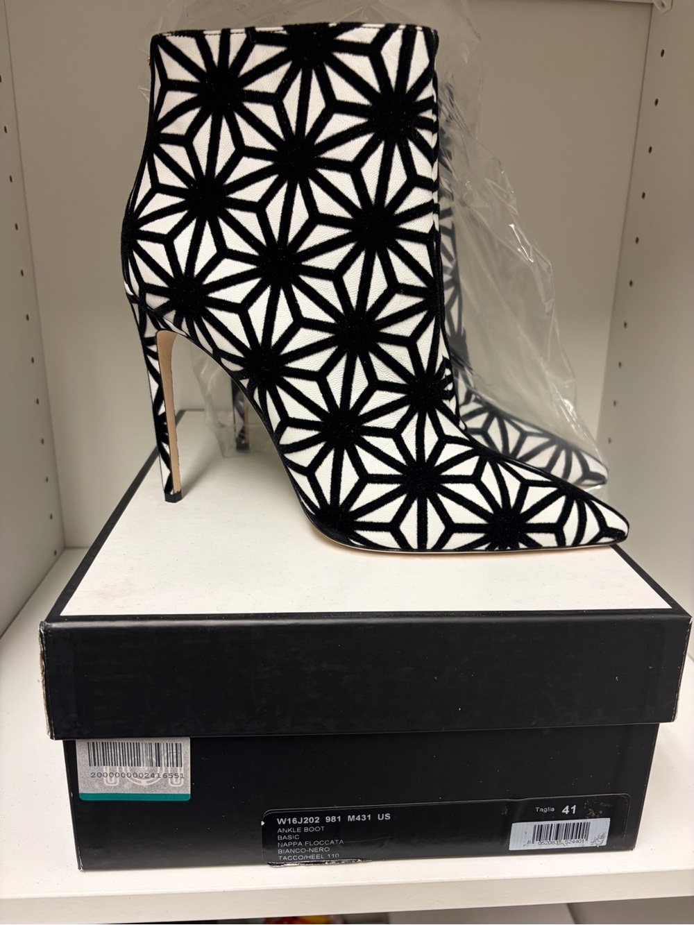 DSQUARED2 Black & White Geometric Ankle Boots Heels Size 41 NWT